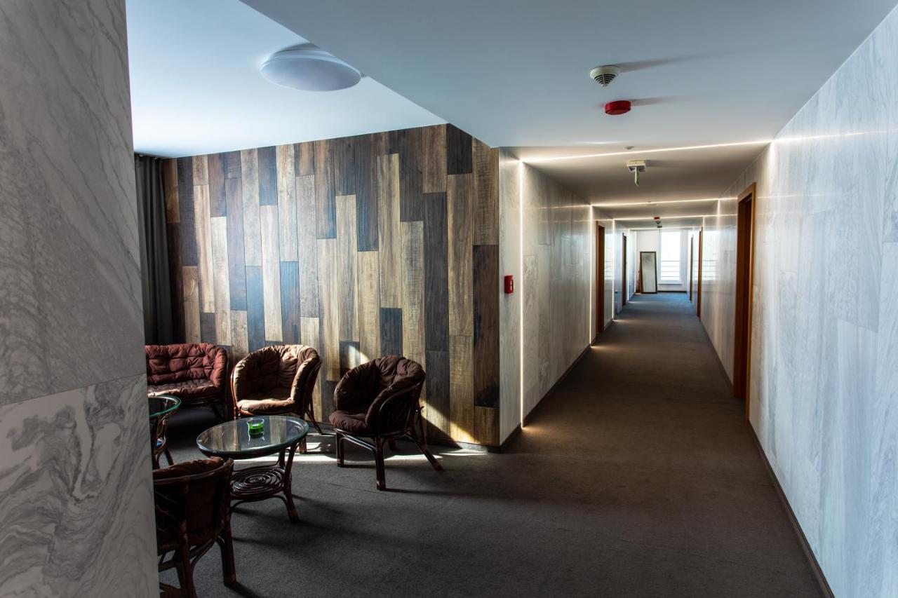 Hotel Novy Kastiel - Self Check-In ตอปอลชานี ภายนอก รูปภาพ